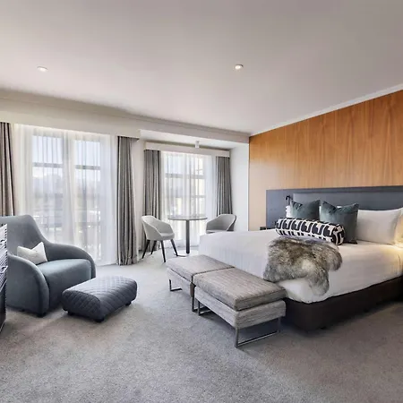 Sofitel Queenstown Hotel & Spa Exterior photo