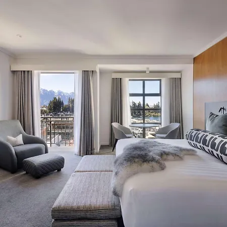 Sofitel Queenstown Hotel & Spa Exterior photo