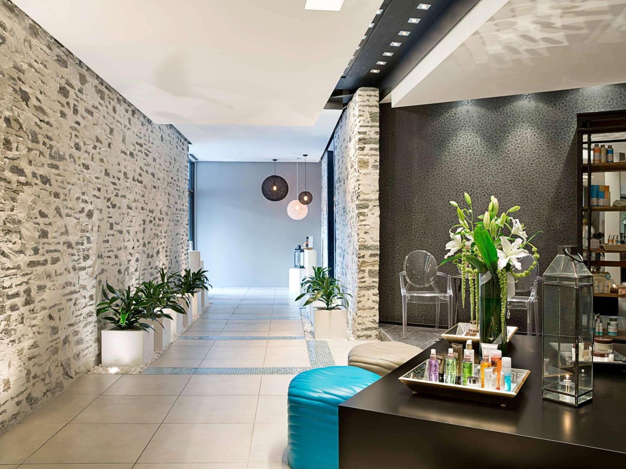 Sofitel &