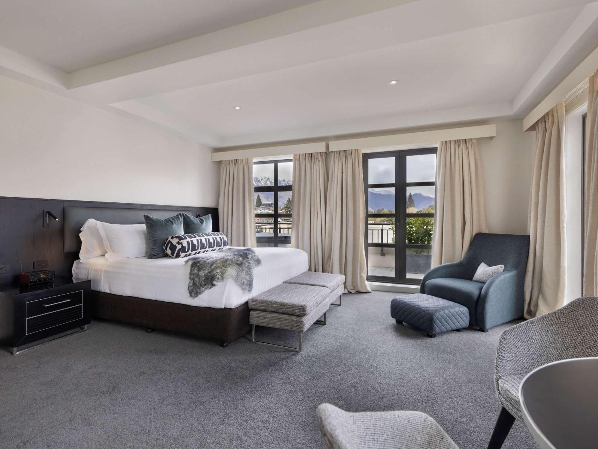 Hotel Sofitel & 5*