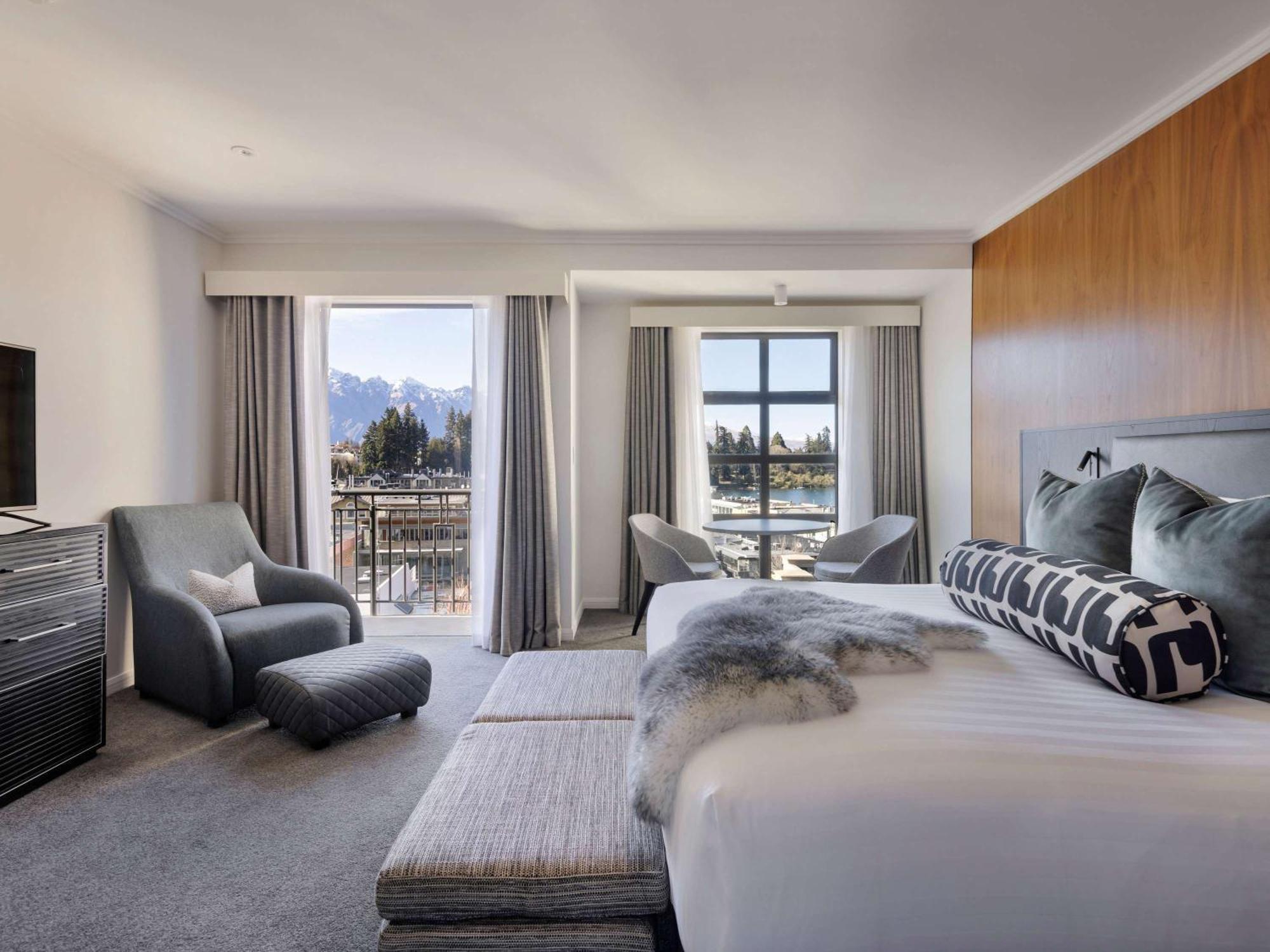 Hotel Sofitel & 5*